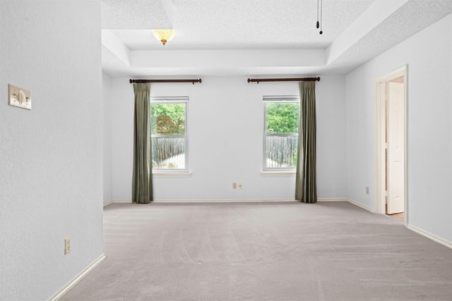 4930 High Creek Drive, Arlington, TX 76017