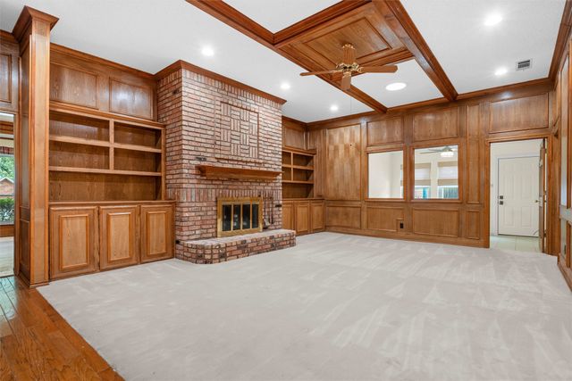 4930 High Creek Drive, Arlington, TX 76017