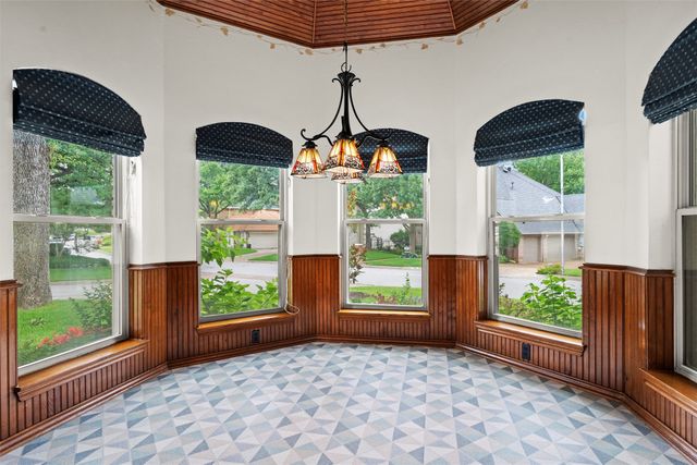 4930 High Creek Drive, Arlington, TX 76017