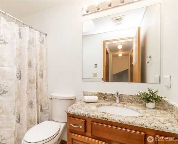 2011 147th Street Ct E, Tacoma, WA 98445