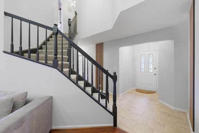 1729 Pebble Beach Court, Hoffman Estates, IL 60169