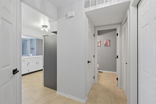 1729 Pebble Beach Court, Hoffman Estates, IL 60169