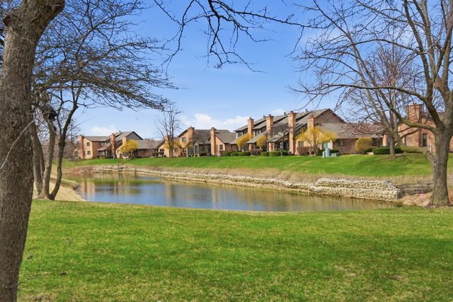 1729 Pebble Beach Court, Hoffman Estates, IL 60169