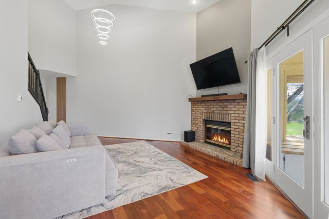 1729 Pebble Beach Court, Hoffman Estates, IL 60169