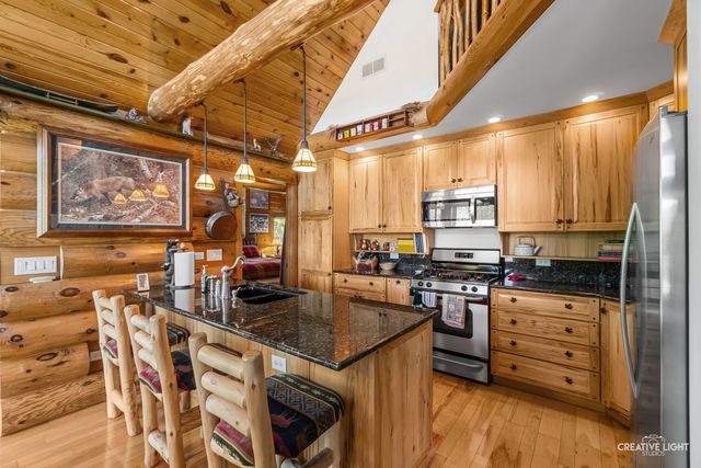 8533 Van Emmon Road, Yorkville, IL 60560