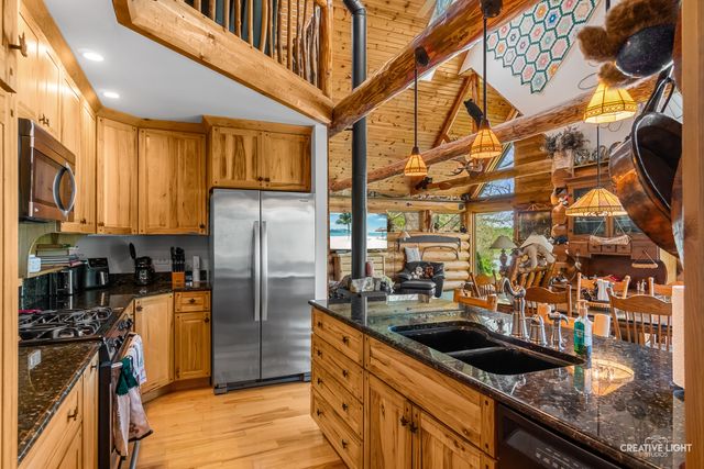 8533 Van Emmon Road, Yorkville, IL 60560