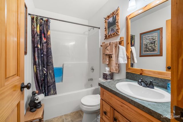 8533 Van Emmon Road, Yorkville, IL 60560