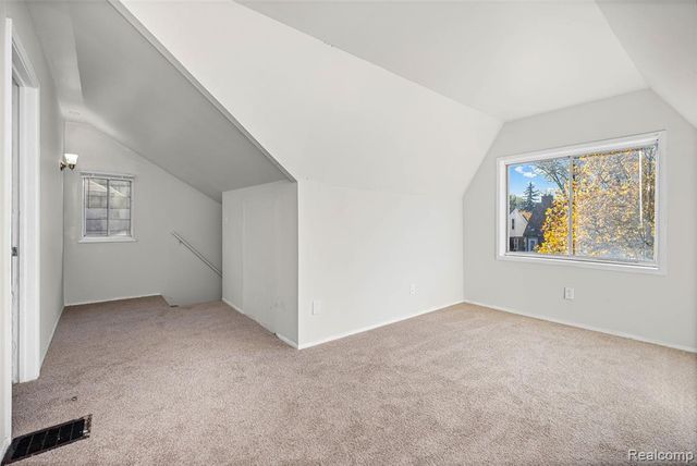 18680 Westphalia, Detroit, MI 48205