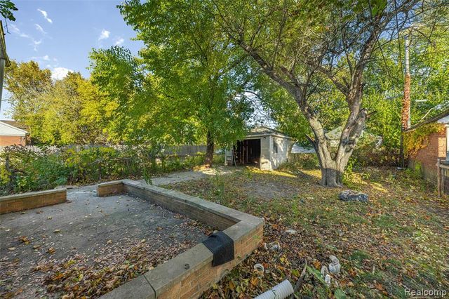 18680 Westphalia, Detroit, MI 48205