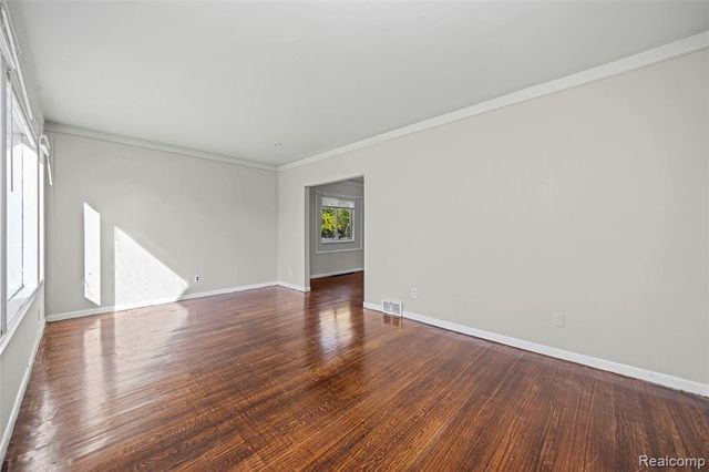 18680 Westphalia, Detroit, MI 48205