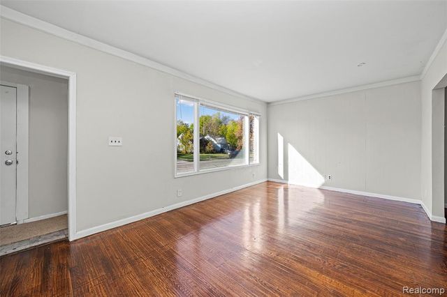 18680 Westphalia, Detroit, MI 48205