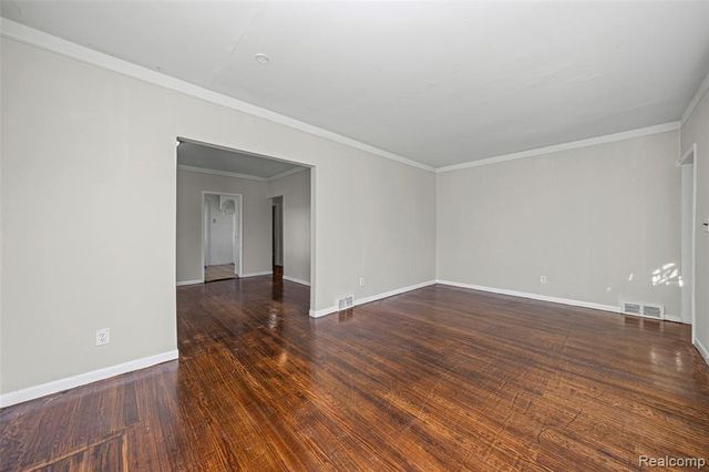 18680 Westphalia, Detroit, MI 48205