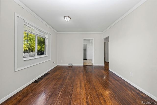 18680 Westphalia, Detroit, MI 48205