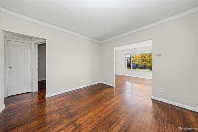 18680 Westphalia, Detroit, MI 48205