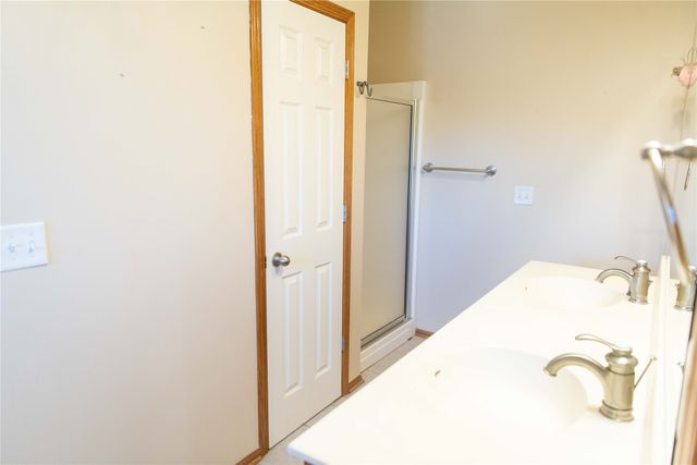 203 Rolling Vista Place, Indianola, IA 50125