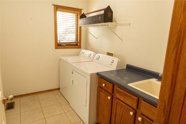 203 Rolling Vista Place, Indianola, IA 50125