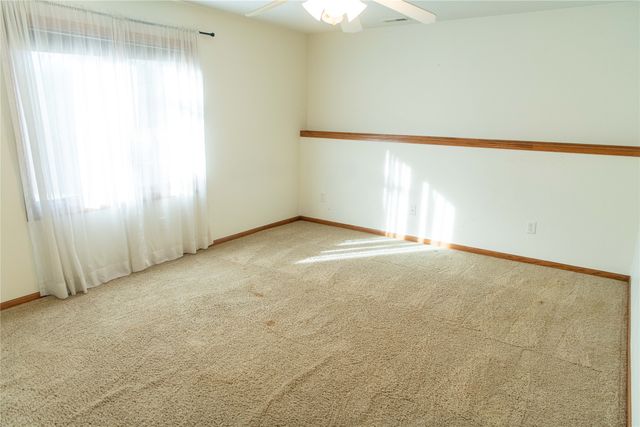 203 Rolling Vista Place, Indianola, IA 50125