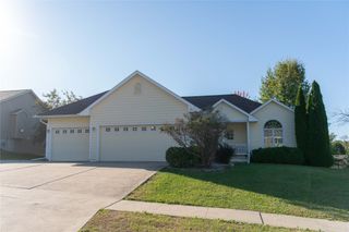 203 Rolling Vista Place, Indianola, IA 50125