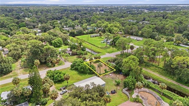 7680 Marx DR, North Fort Myers, FL 33917