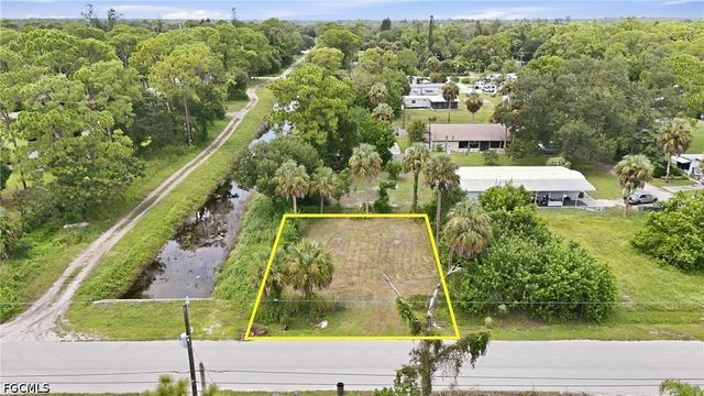 7680 Marx DR, North Fort Myers, FL 33917