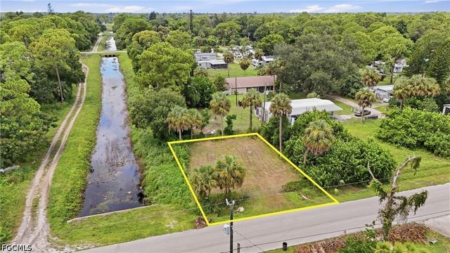 7680 Marx DR, North Fort Myers, FL 33917