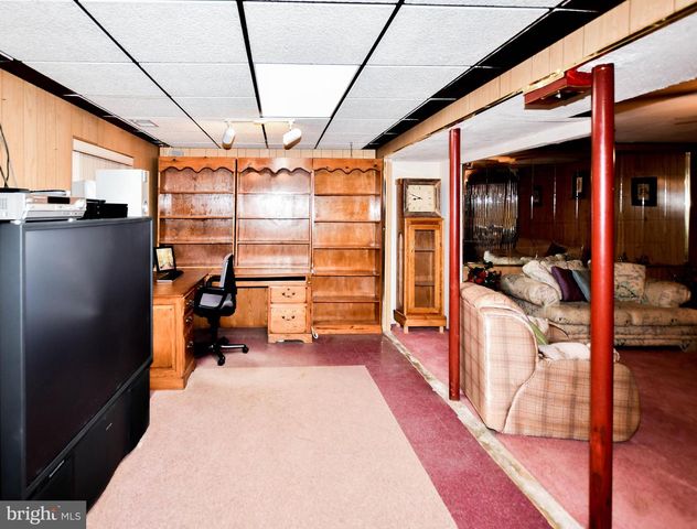 1019 CEDAR HEIGHTS DR, Capitol Heights, MD 20743