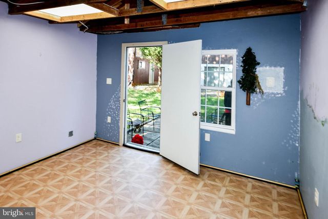 1019 CEDAR HEIGHTS DR, Capitol Heights, MD 20743