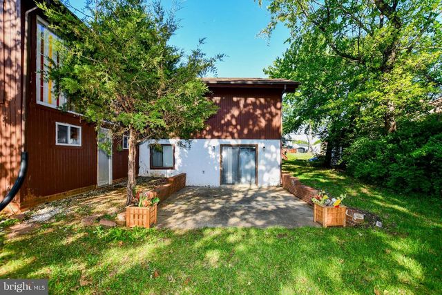 1019 CEDAR HEIGHTS DR, Capitol Heights, MD 20743
