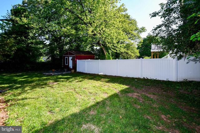 1019 CEDAR HEIGHTS DR, Capitol Heights, MD 20743