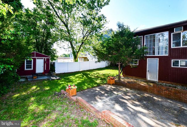 1019 CEDAR HEIGHTS DR, Capitol Heights, MD 20743