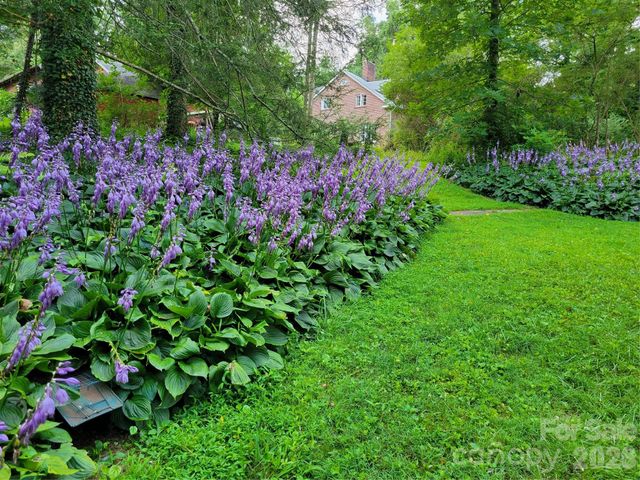 414 Beaucatcher Road, Asheville, NC 28805