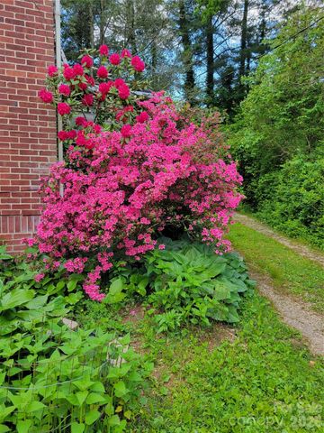 414 Beaucatcher Road, Asheville, NC 28805