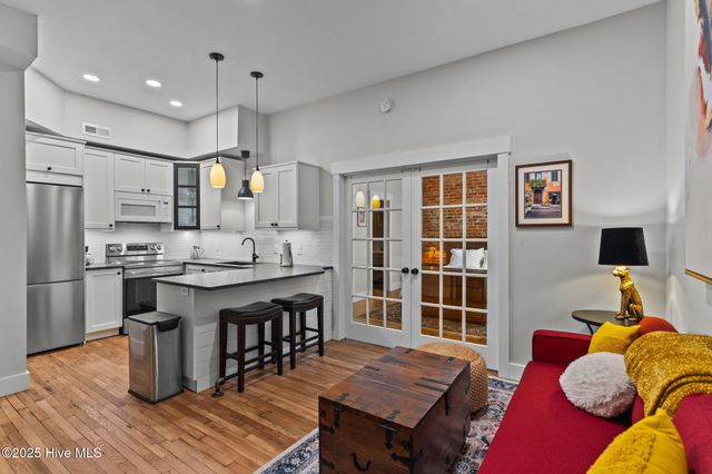 304 N Front Street Apt J, Wilmington, NC 28401