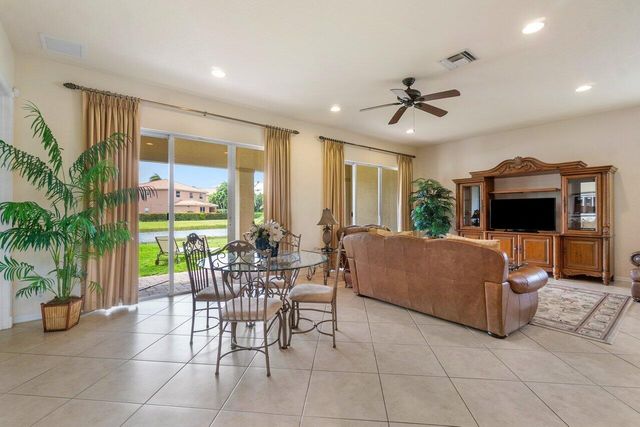 108 Via Condado Way, Palm Beach Gardens, FL 33418