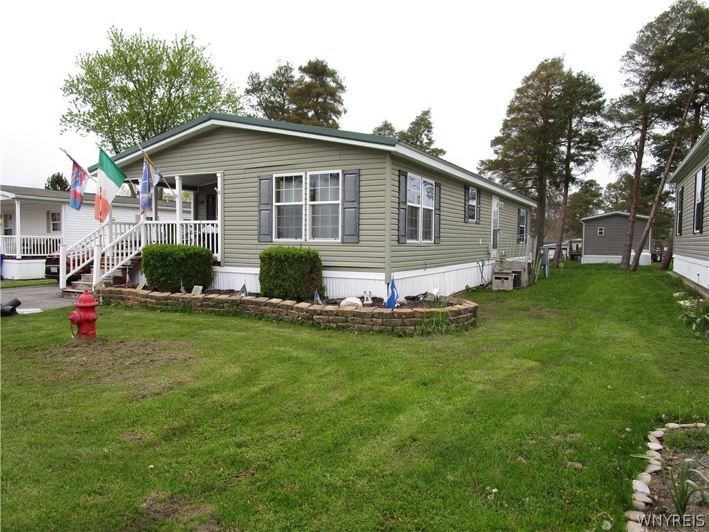 3450 Howard Road 114, Hamburg, NY 14075
