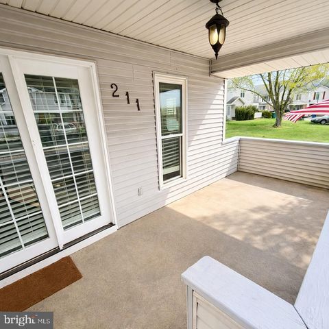 211 LAKE ARROWHEAD CIR, Bear, DE 19701