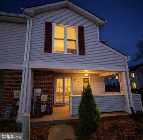 211 LAKE ARROWHEAD CIR, Bear, DE 19701