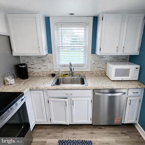 211 LAKE ARROWHEAD CIR, Bear, DE 19701