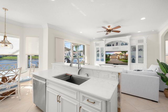 396 NW SPRINGVIEW Loop, Port St. Lucie, Port St Lucie, FL 34986