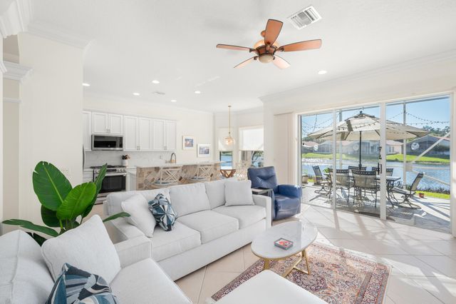 396 NW SPRINGVIEW Loop, Port St. Lucie, Port St Lucie, FL 34986