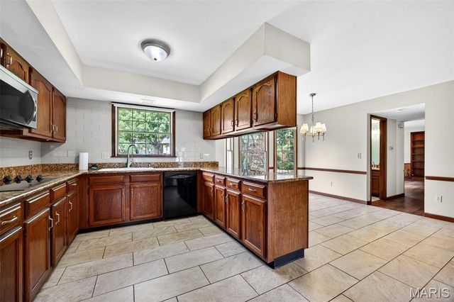 310 Stablestone Drive, Chesterfield, MO 63017
