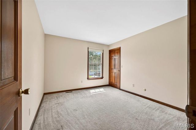 310 Stablestone Drive, Chesterfield, MO 63017
