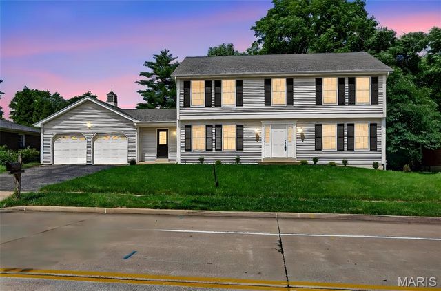 310 Stablestone Drive, Chesterfield, MO 63017