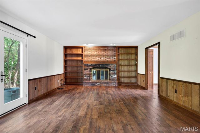 310 Stablestone Drive, Chesterfield, MO 63017