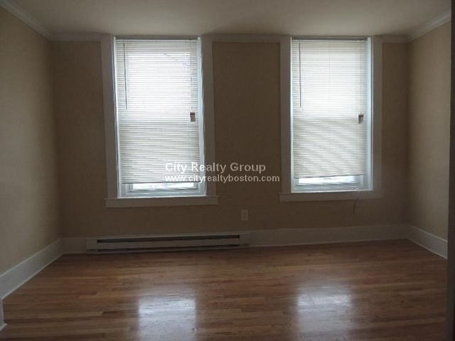 25 Division St. 1, Chelsea, MA 02150