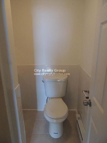25 Division St. 1, Chelsea, MA 02150