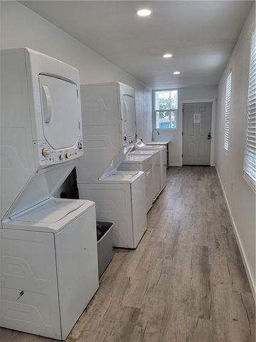 426 Carleta St 3, Corpus Christi, TX 78418
