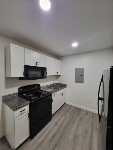 426 Carleta St 3, Corpus Christi, TX 78418