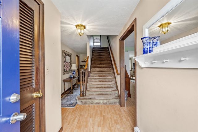 17 Woodlawn Ave, Holbrook, MA 02343