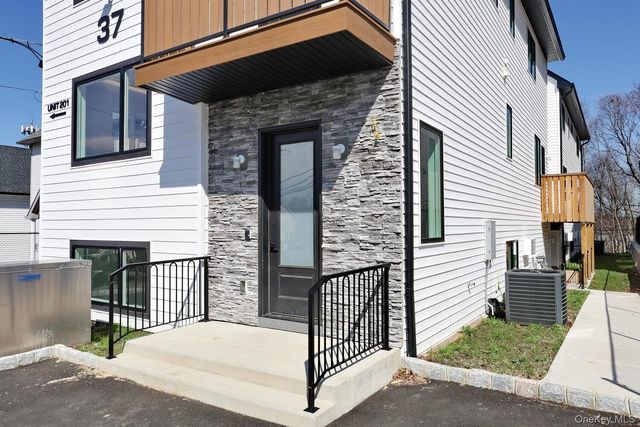 37 Ewing Avenue 201, Spring Valley, NY 10977
